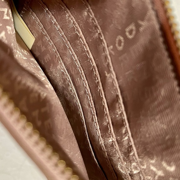 metallic leather wristlet by
KATE SPADE NEW YORK - Picture 15 of 17